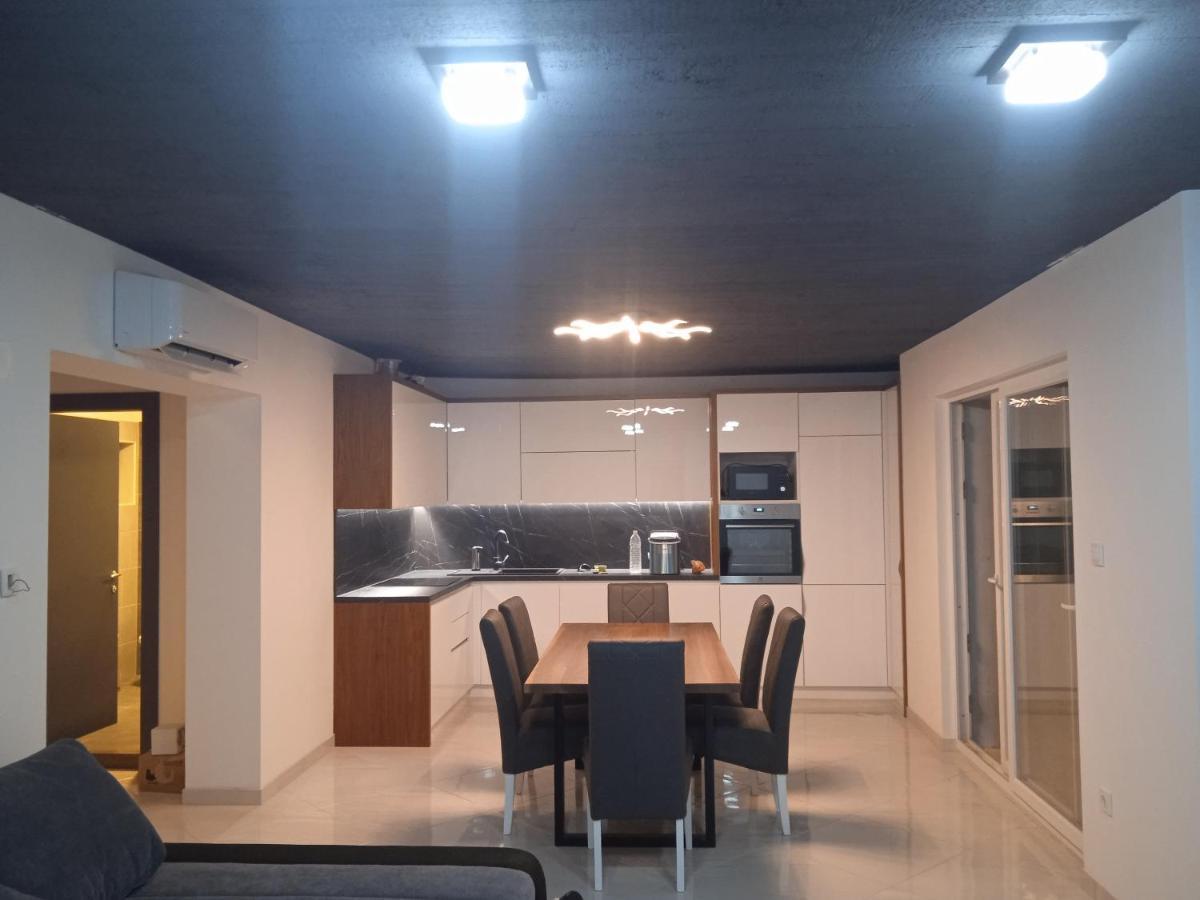 Anton Apartamento Povlja  Exterior foto